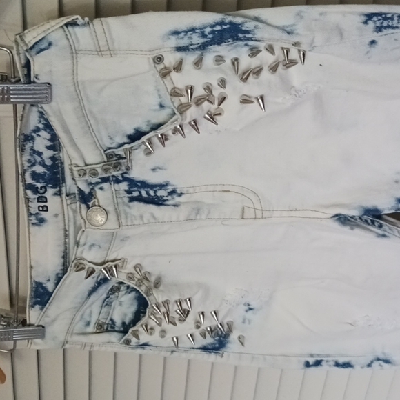 Urban Outfitters BDG Twig High-Rise Studded Jean, Size 27 - Picture 4 of 14